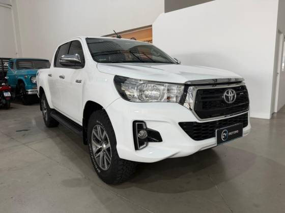 TOYOTA HILUX 2.8 SRV 4X4 CD 16V DIESEL 4P AUTOMÁTICO TOYOTA HILUX 2.8 SRV 4X4 CD 16V DIESEL 4P AUTOMÁTICO